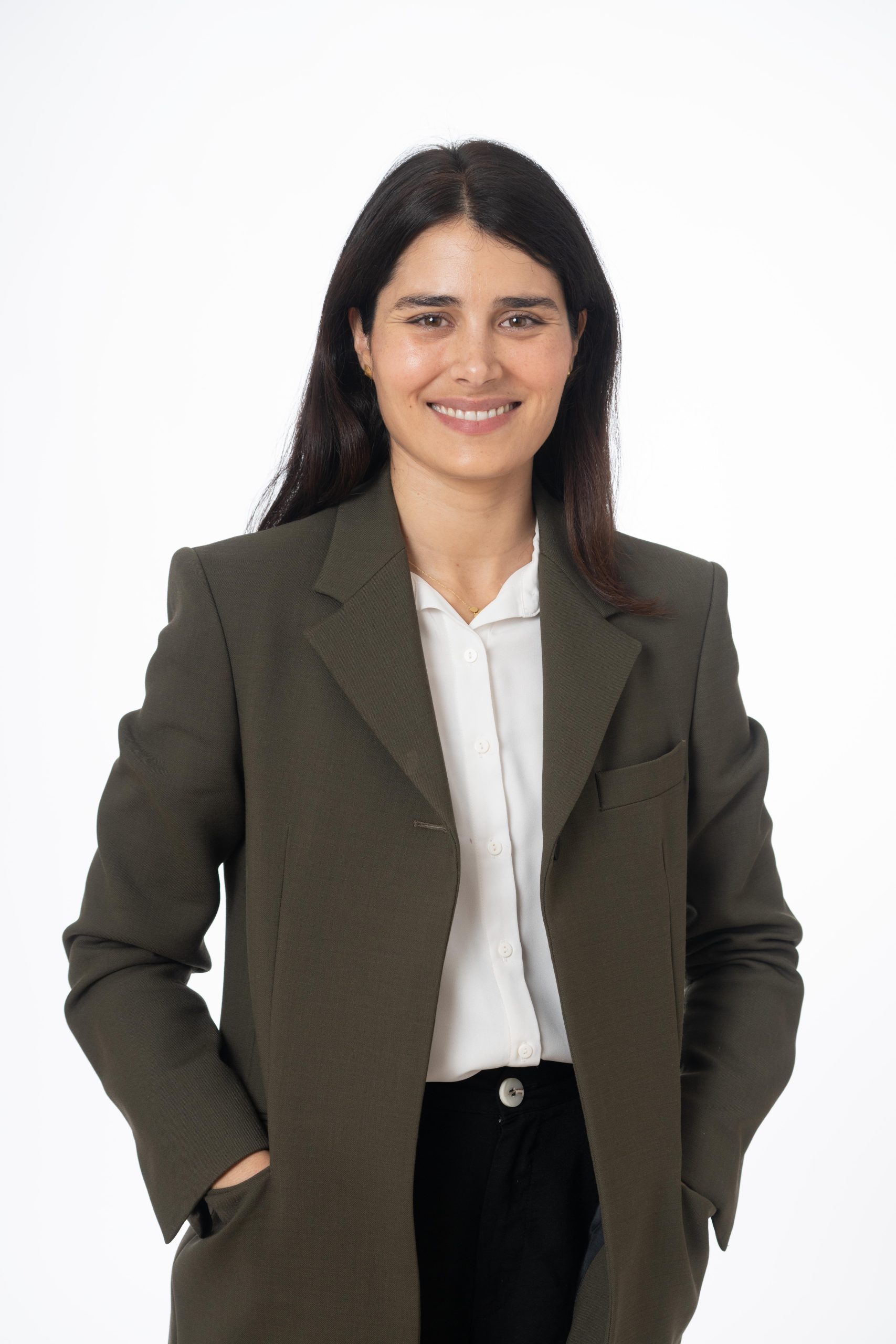 Professional portrait of Beatriz Becker, founder of Better Brands.